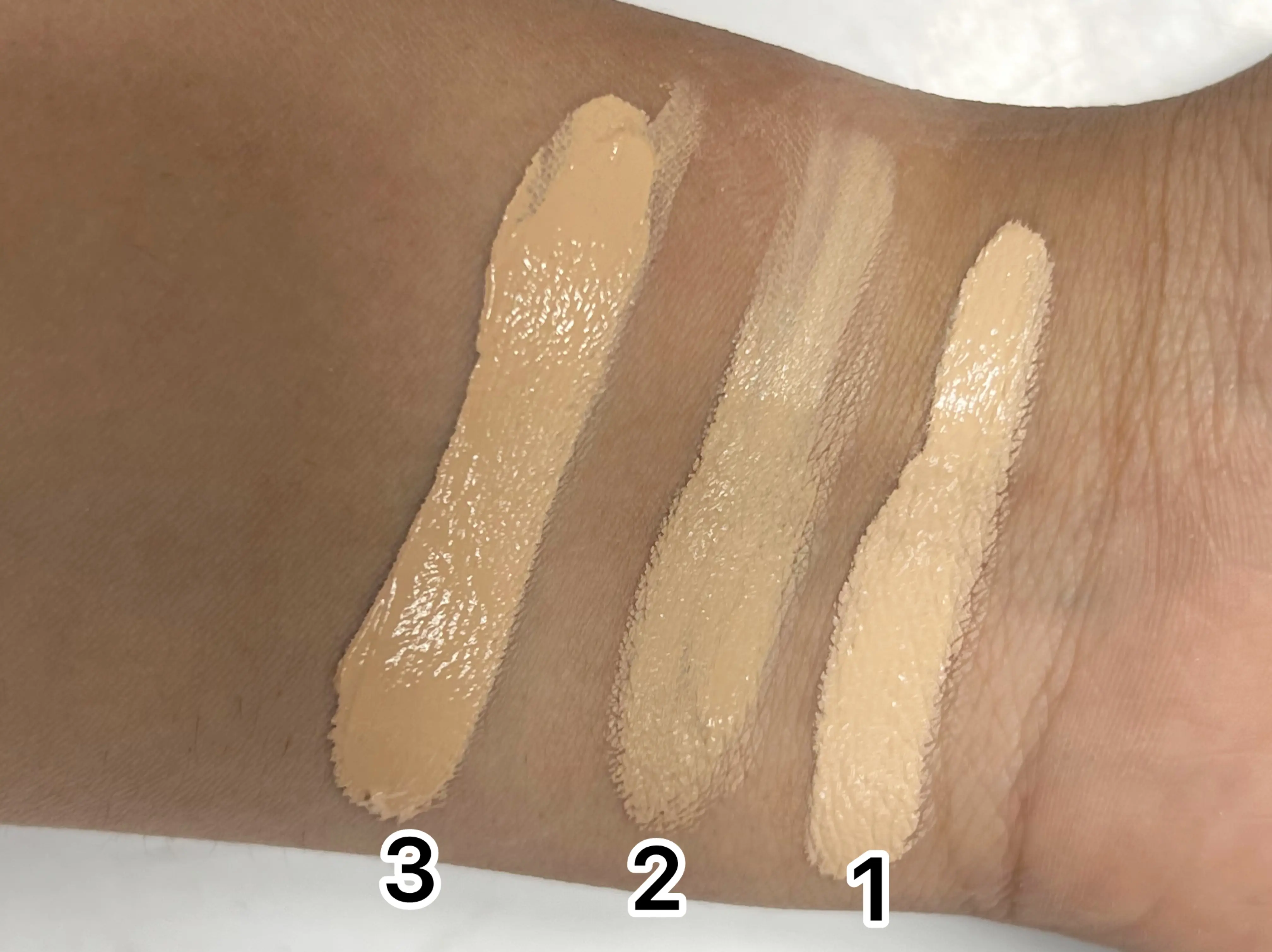 کرم پودر کامفیز مدل Skin Tint حجم 40 میلی لیتر